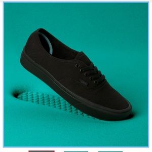 All black Comfycush Authentic VANS